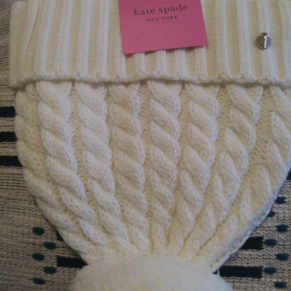 Kate Spade Cable Winter Cream Beanie Pom - Picture 4 of 5
